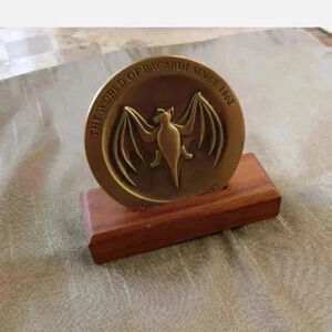 DECORATIVE BAR VINTAGE EMBLEM THE WORLD OF BACARDI SINCE 1862